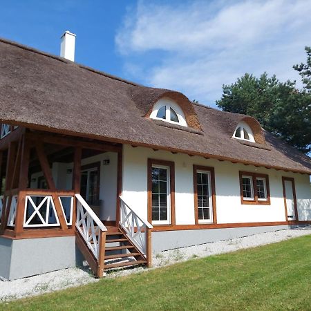 Villa Greyowka Dom Kryty Strzecha W Gardna Park à Czysta Extérieur photo