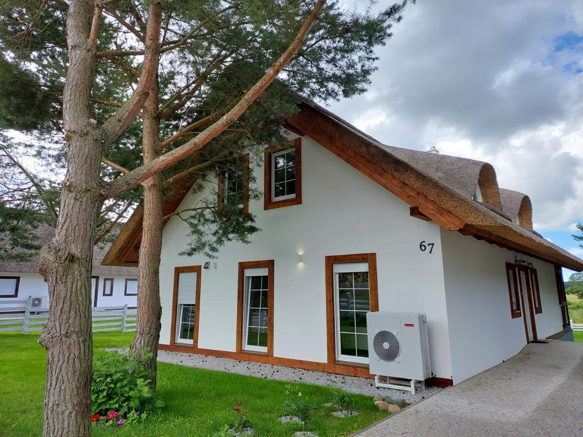 Villa Greyowka Dom Kryty Strzecha W Gardna Park à Czysta Extérieur photo